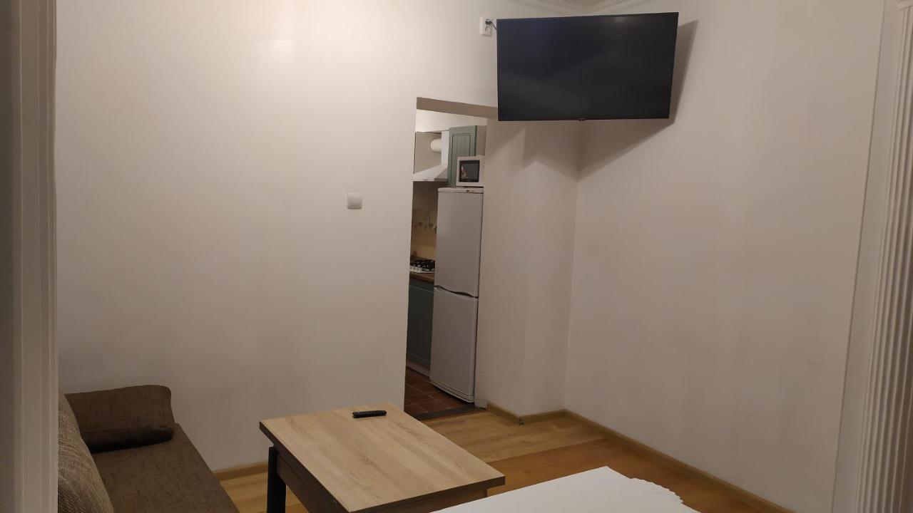 Loft House Aparthotel Odessa Exteriör bild