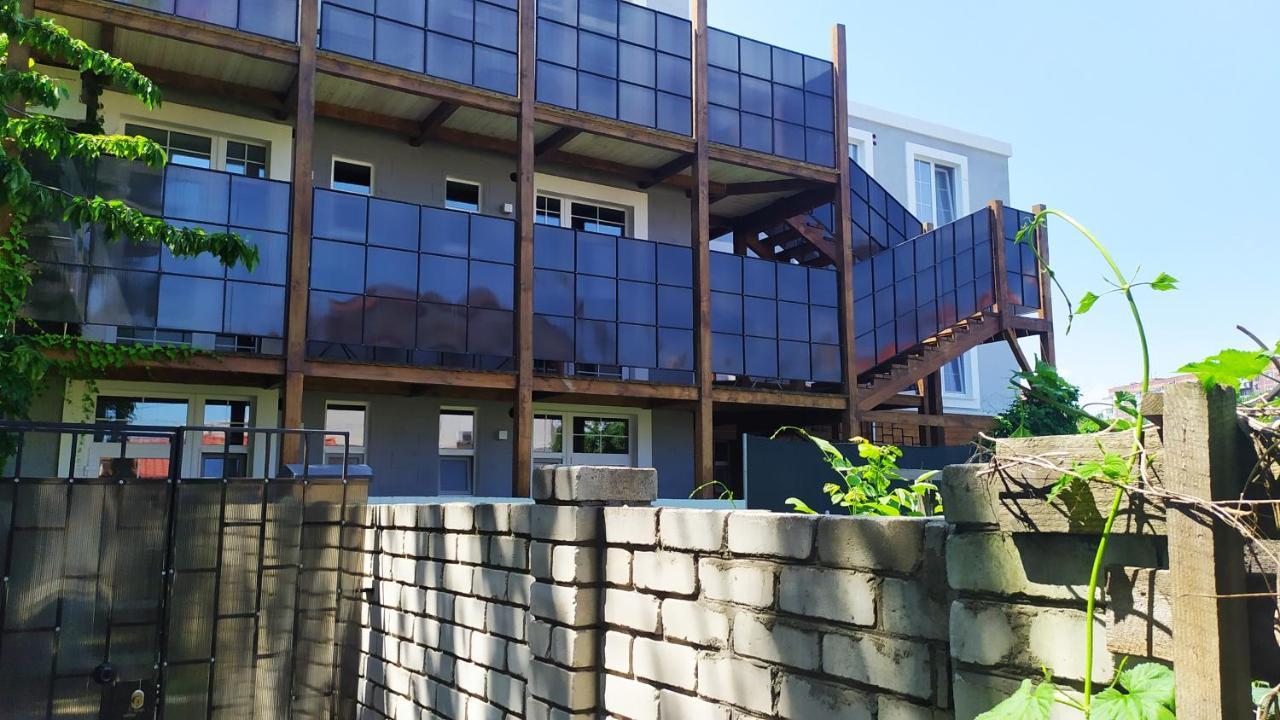 Loft House Aparthotel Odessa Exteriör bild